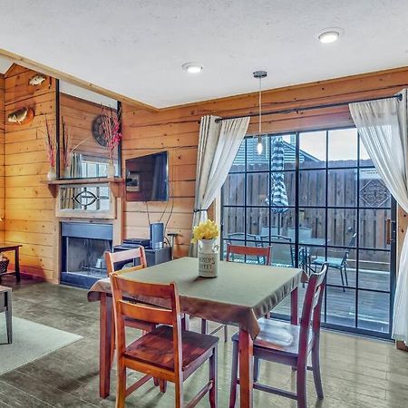 3 Bedroom Log Cabin Condo Close To Everything! Branson Eksteriør billede