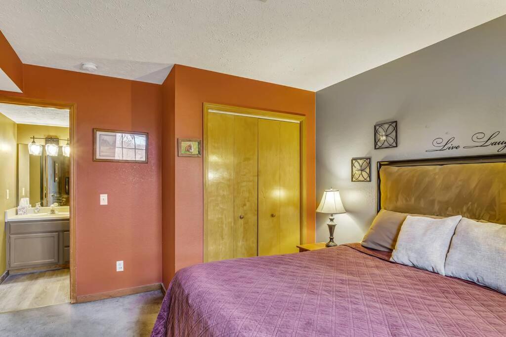 3 Bedroom Log Cabin Condo Close To Everything! Branson Eksteriør billede